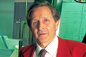 © CNRS Photothèque / Laurence Médard Portrait of Claude Cohen-Tannoudji