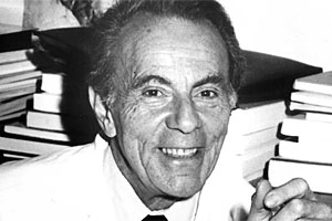 © CNRS Photothèque Portrait of François Jacob