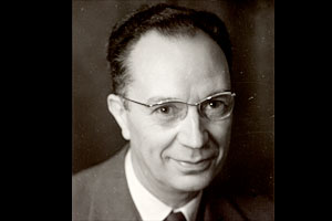 © CNRS Photothèque / Denise Fautret Portrait of Pierre Jacquinot