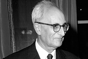 © CNRS Photothèque Portrait of Claude Levy-Strauss