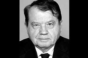 © U. Montan Portrait of Luc Montagnier