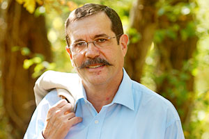 © CNRS Photothèque / Jérôme Chatin Portrait of Alain Aspect